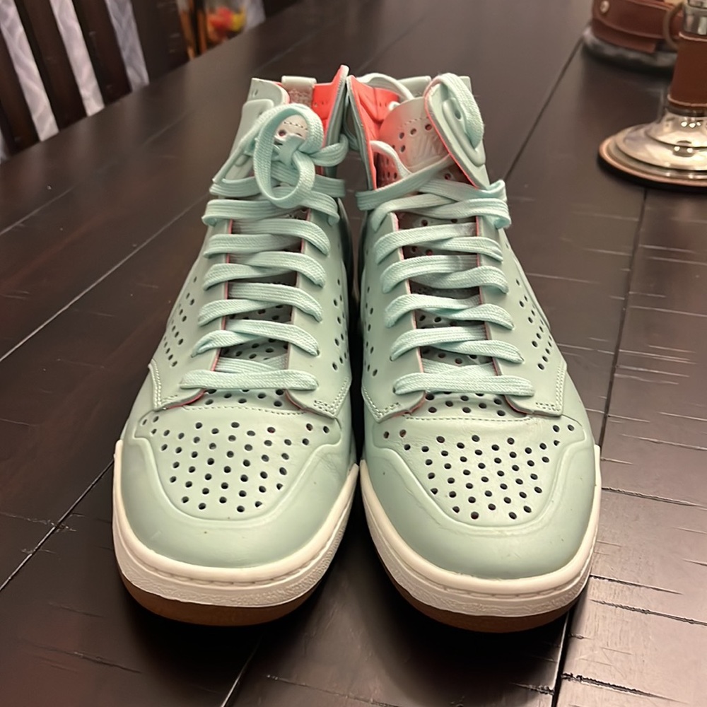 Nike Air Royalty MD LT VT NRG Shoes Sneakers new Mint Candy Womens Size 8.5 - Picture 5 of 16
